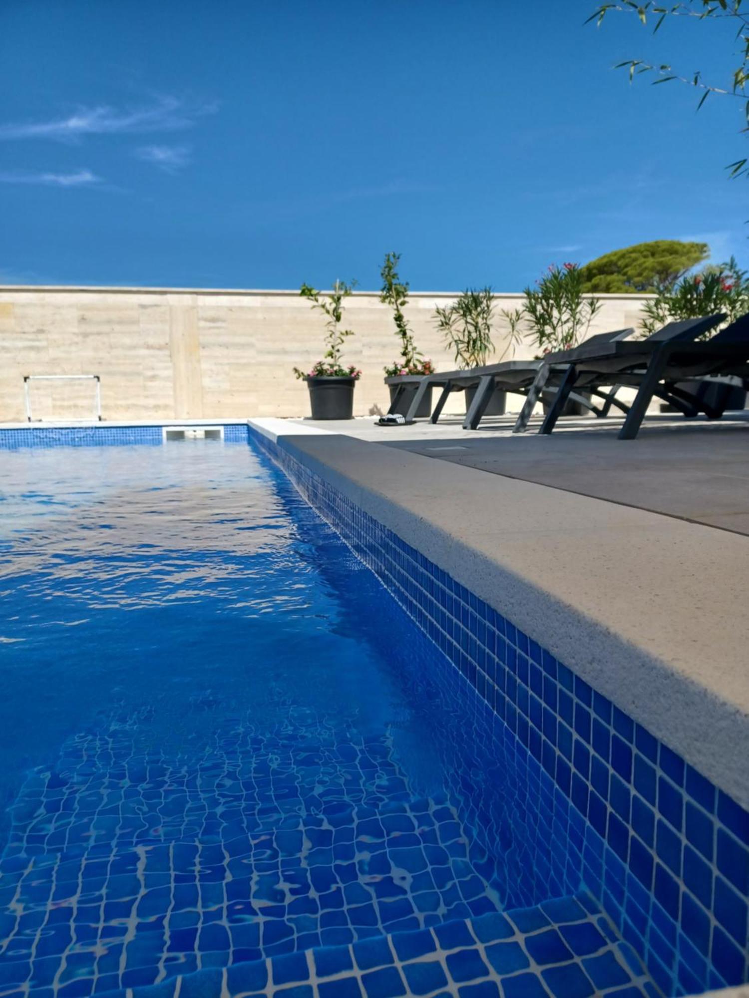 Rimac Apartments نوفاليا المظهر الخارجي الصورة