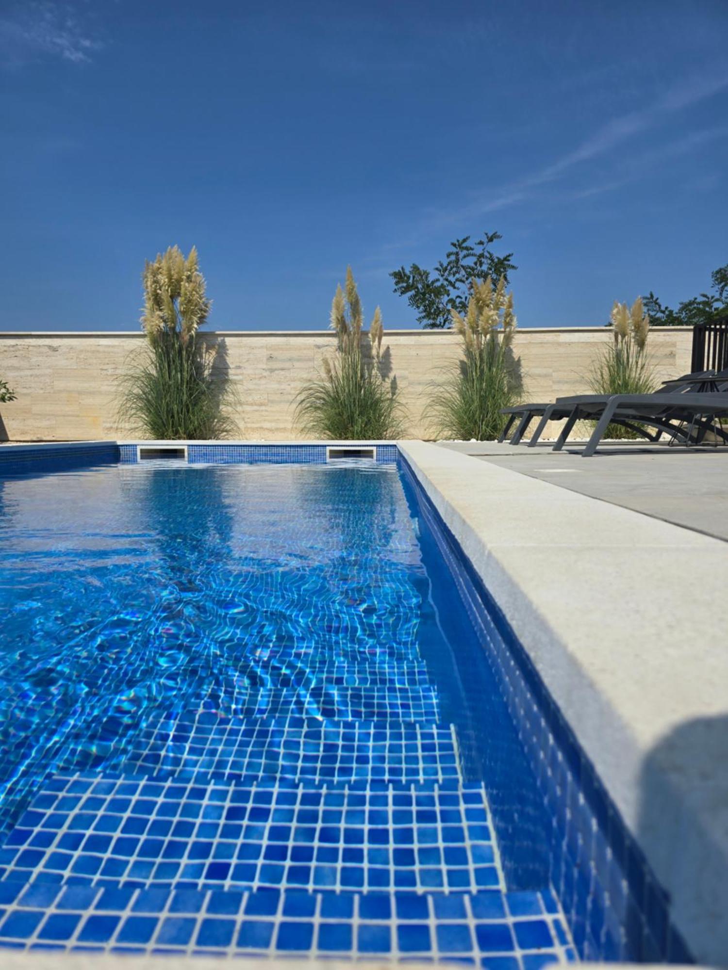 Rimac Apartments نوفاليا المظهر الخارجي الصورة